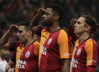 Galatasaray'da futbolcular maaşını düşürecek mi?