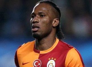 Didier Drogba Galatasaray şortunu giydi, 45 saniyede 122 mekik çekti