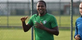 Denizlispor'un golcüsü Hugo Rodallega sıkı çalışıyor