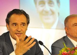 Prandelli'den Ünal Aysal'a şok sözler!