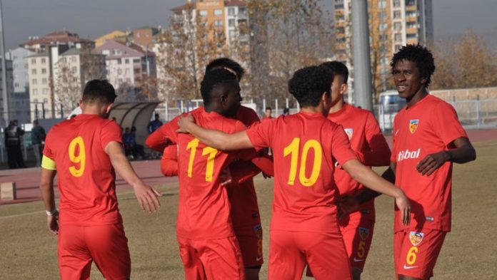 Kayserispor U19 takımından rakip kalelere 36 gol