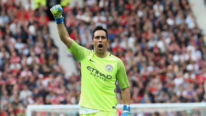 Beşiktaş'ta kale için yeni aday Claudio Bravo