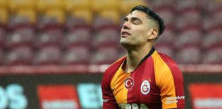 Galatasaray'da fedakarlık yapan kalacak!