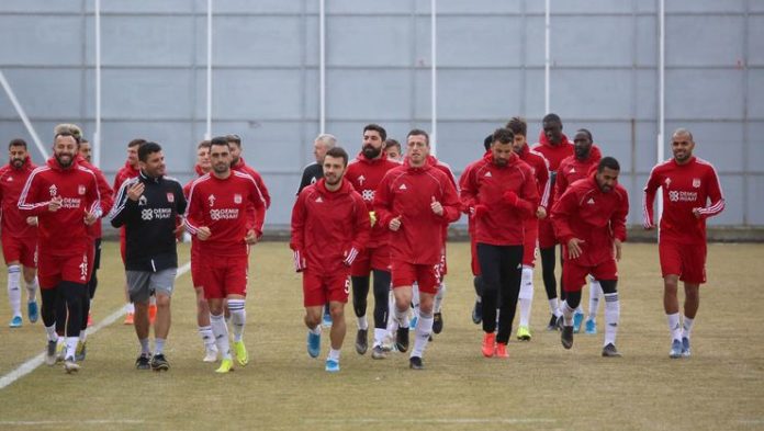 Sivasspor 18 Mayıs’ta topbaşı yapacak