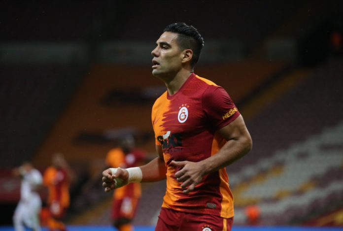 Galatasaray haberi: Falcao'nun durumu yönetimi düşündürüyor