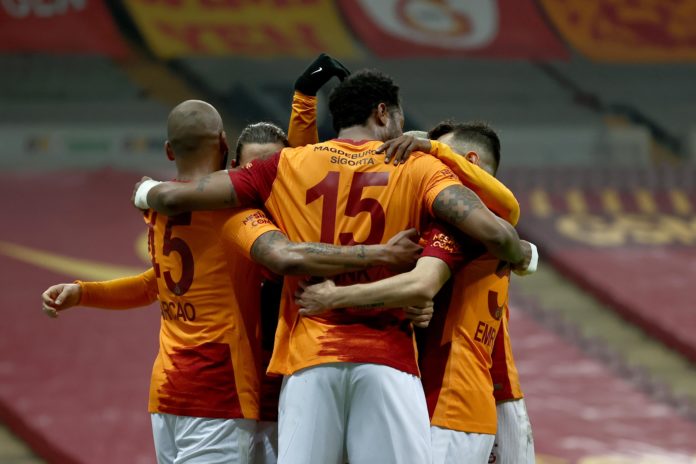 Galatasaray, Fenerbahçe derbisine 4'te 4 ile gidiyor