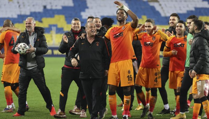 Galatasaray haberi: Donk'un 'duvar' paylaşımına Fatih Terim'den cevap