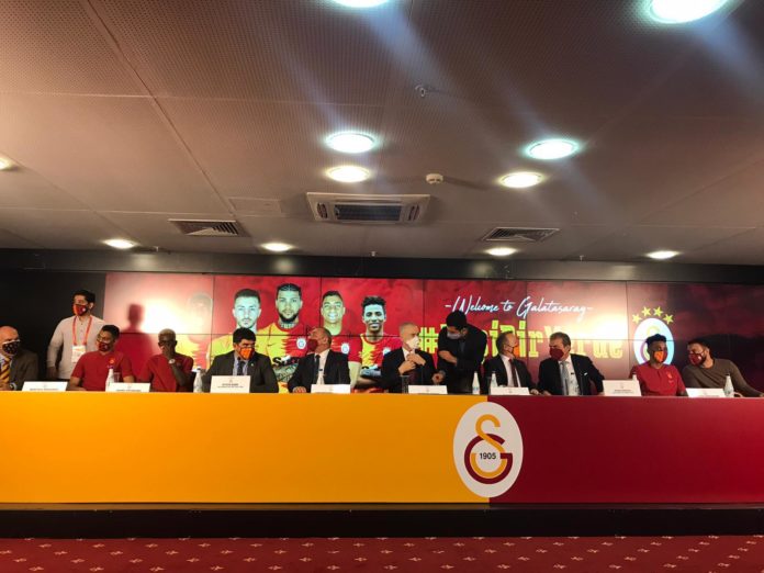 CANLI – Galatasaray transferleri için basın toplantısı düzenliyor