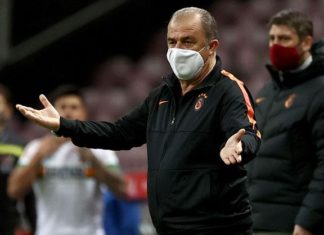 Galatasaray'da Fatih Terim sistemi değiştirdi