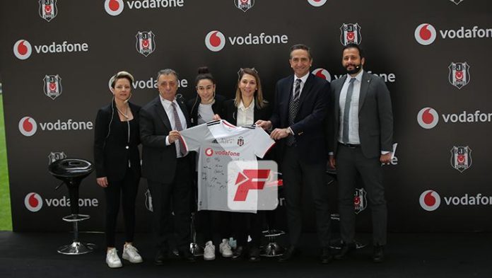 Beşiktaş Başkanı Ahmet Nur Çebi: Futbolumuz da kadınlarımıza emanet