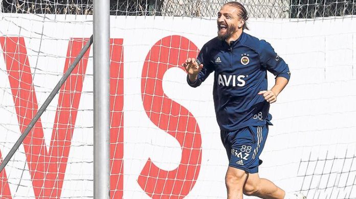 Fenerbahçe'de Caner Erkin affediliyor