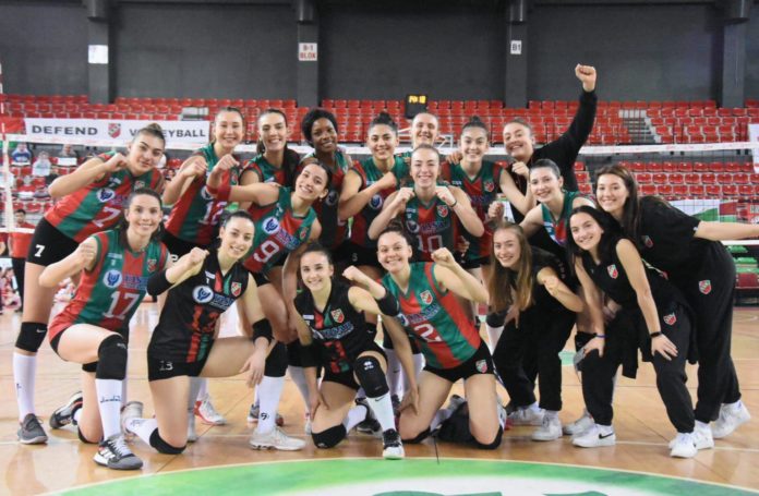 Karşıyaka, Play-Off'a kalmayı garantilemenin sevincini yaşıyor