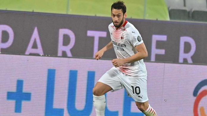 Hakan Çalhanoğlu'ndan Galatasaray açıklaması! Bir gün mutlaka…