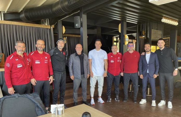 Ümit Milli Futbol Takımı teknik ekibinden Alanyaspor'a ziyaret