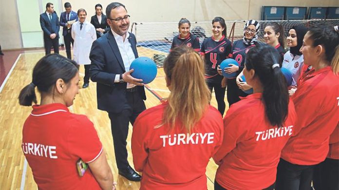 Bakan Kasapoğlu: ‘Tokyo’da taçlandıracağız’