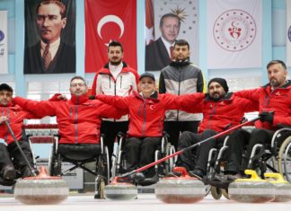 Tekerlekli sandalye ile Curling Milli Takımı'na