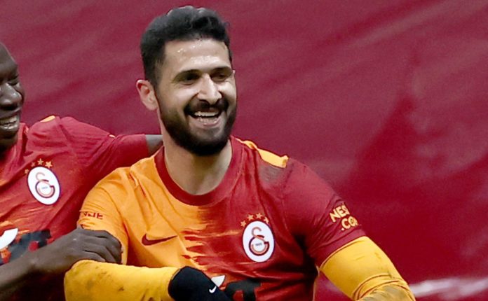 Galatasaray, Emre Akbaba ile yeni sözleşme imzalamaya yakın