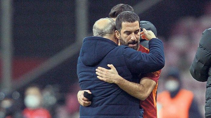 Arda Turan'dan Fatih Terim'e: Senin için başaracağız hocam