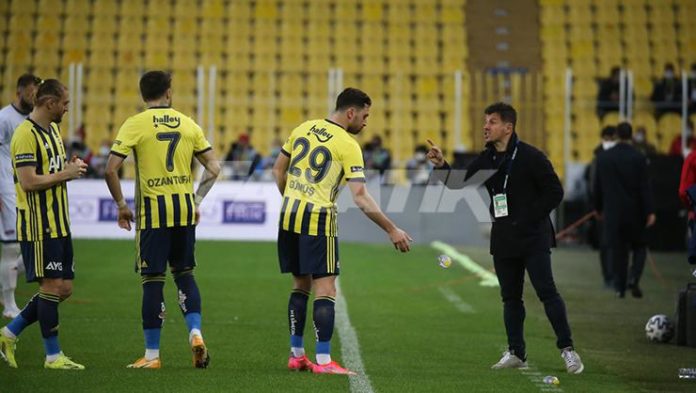 Fenerbahçe'de Emre Belözoğlu ilk maçına çıktı, Sinan Gümüş 13 maç sonra 11'e döndü