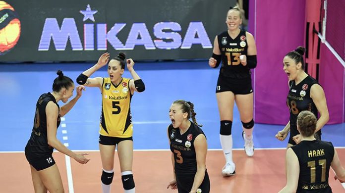 Misli.com Sultanlar Ligi'nde VakıfBank finale yükseldi