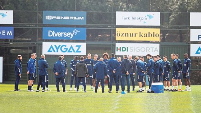 Denizli galibiyeti Fenerbahçe'yi kenetledi