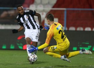 Cyle Larin: Şampiyon bir takım gibi oynadık