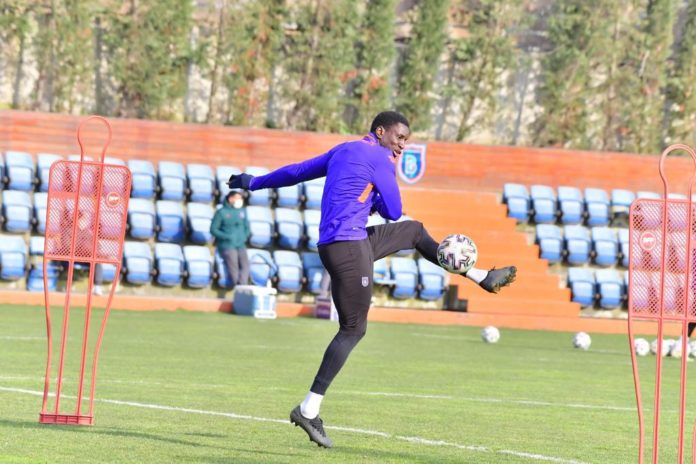 Başakşehir'de Demba Ba günü tedaviyle geçirdi