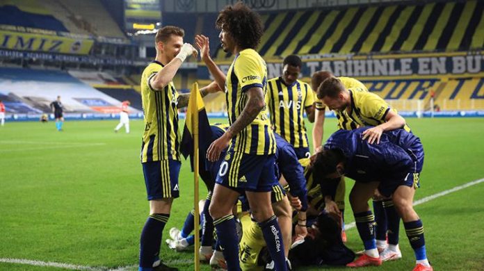 Fenerbahçe'de Emre Belözoğlu 11'ini buldu
