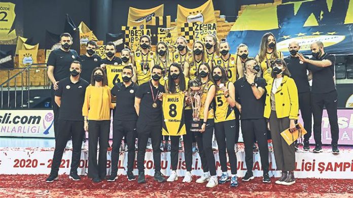 Voleybolda şampiyon Vakıfbank