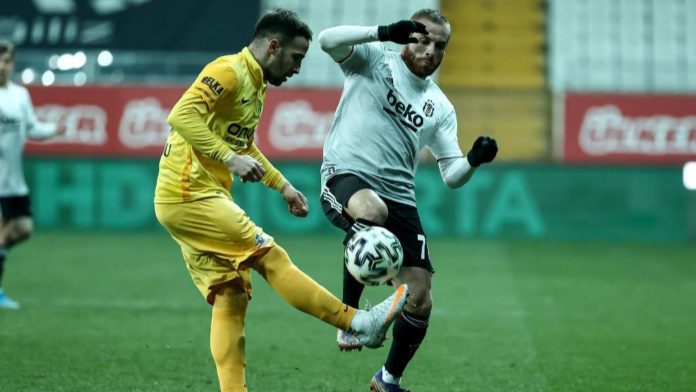 Beşiktaş’ta Gökhan Töre, şansını zora soktu