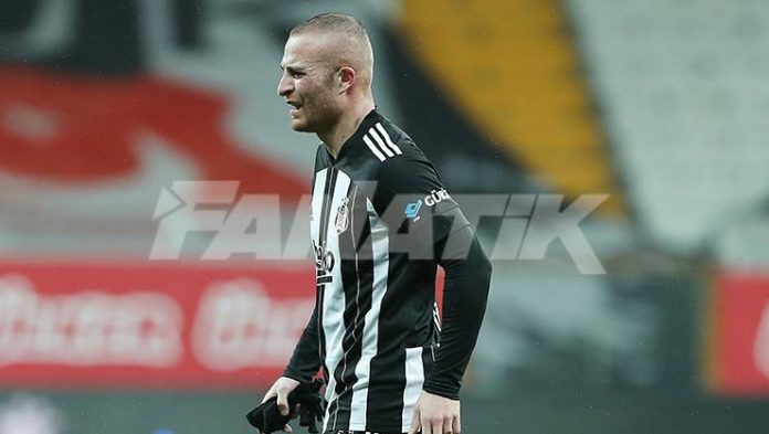 Beşiktaş'ın Kayserispor maçındaki forveti Gökhan Töre