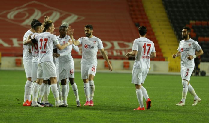 Sivasspor'un yenilmez serisi 16 maça yükseldi