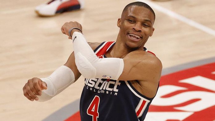 Washington'lı Westbrook adını NBA tarihine yazdırdı