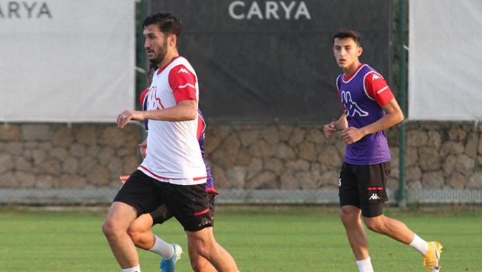 Ali Şafak Öztürk’ten Antalyasporlu futbolcular ve ailelerine büyük jest