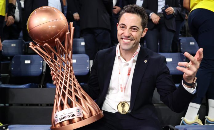 Fenerbahçe'de Victor Lapena ve Tuğçe Canıtez'den şampiyonluk yorumu