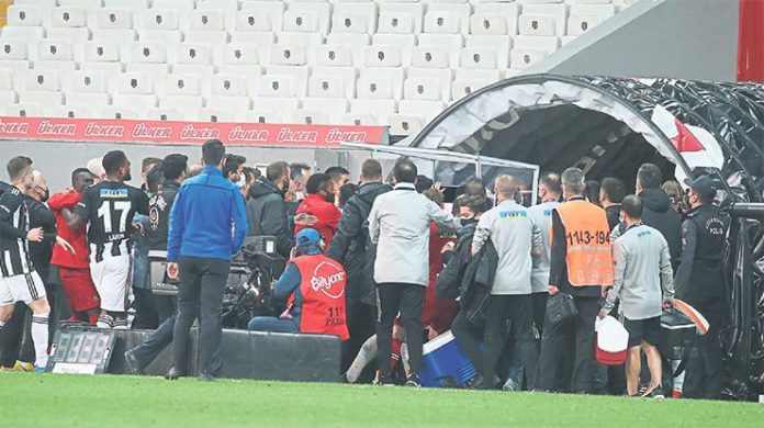 Beşiktaş Karagümrük maç sonunda büyük gerilim