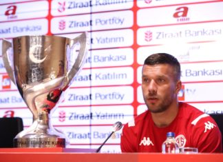 Beşiktaş maçı öncesi Lukas Podolski iddialı: Tavşan gibi saklanmaya gelmedik!