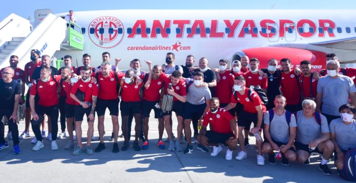 Antalyaspor Başkanı Mustafa Yılmaz: Kupayı Antalya'ya getireceğimize yürekten inanıyorum