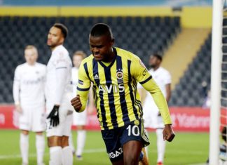 Fenerbahçe'de Samatta kararı verildi