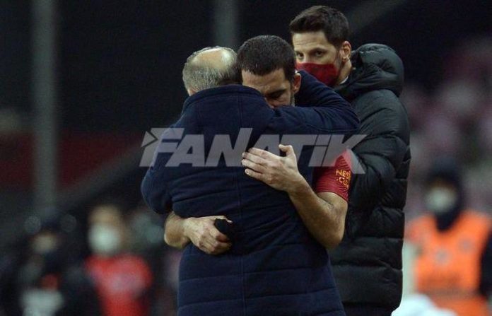 Galatasaray haberi: Arda Turan'dan Fatih Terim'e: Sevince böyle bakarsın…