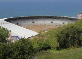 Sinop Şehir Stadı'nın yüzde 65'lik bölümü tamamlandı