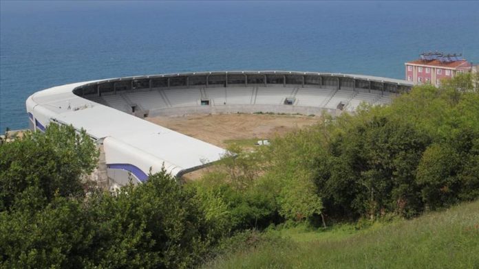 Sinop Şehir Stadı'nın yüzde 65'lik bölümü tamamlandı