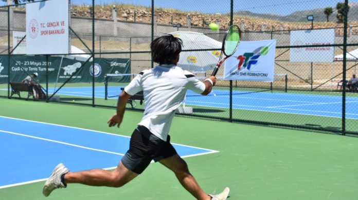 Şırnak’ta düzenlenen Cudi Cup Tenis Turnuvası sürüyor