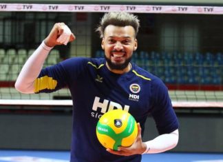 Salvador Hidalgo Oliva yıl daha Fenerbahçe'de