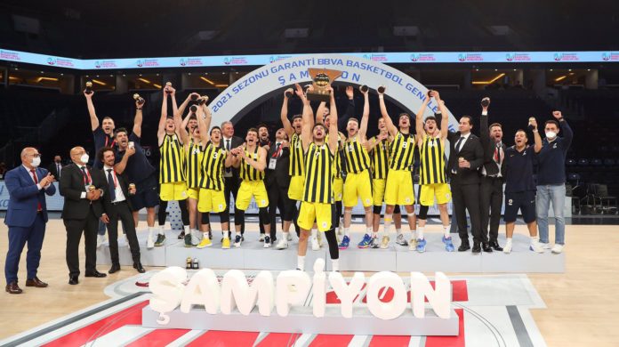 Basketbol Gençler Ligi'nde şampiyon Fenerbahçe Beko