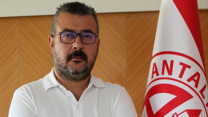 Antalyaspor Başkanı Aziz Çetin’in hedefi kulübü daha ileriye taşımak