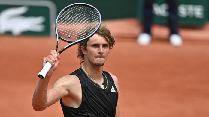 Alexander Zverev, Fransa Açık’ta üçüncü tura yükseldi