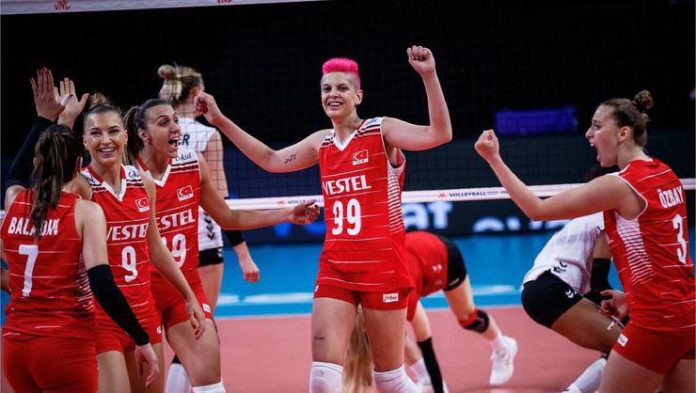 Kadın Voleybol Milli Takımı 6'da 6 yaptı