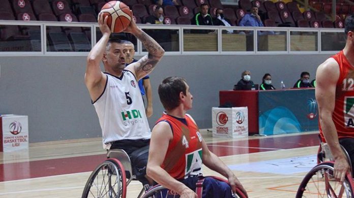 Tekerlekli Sandalye Basketbol Süper Ligi play-off çeyrek final müsabakaları Yalova'da başladı