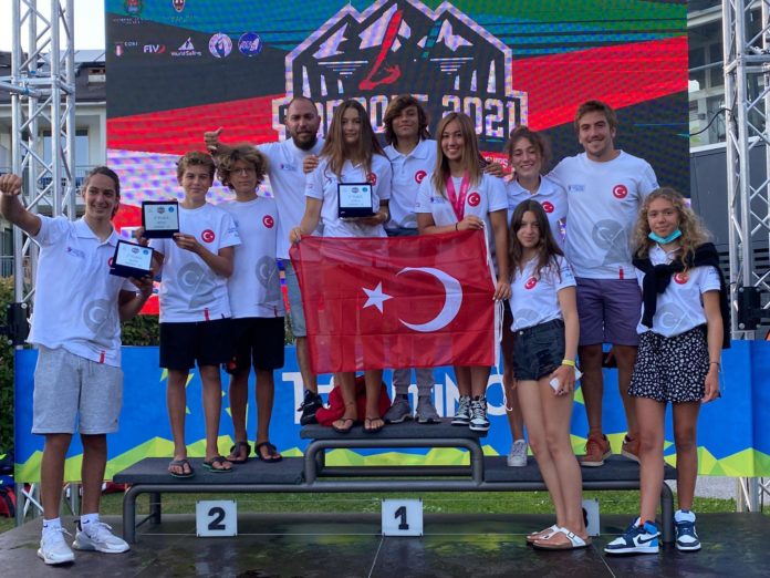 Çağla Kubat'ın sporcuları dünyanın zirvesinde